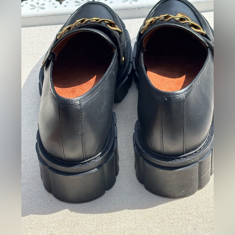 Vionic Penny Loafers With Lug Soles.2 Snap on Front Choices,Gold Chain Or Plain. - Picture 7 of 13